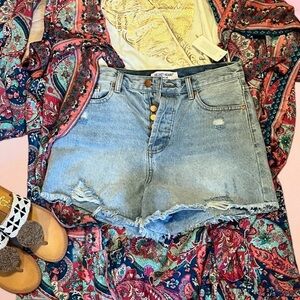 Velvet Heart “Afina” mid rise denim shorts NWT ♥️